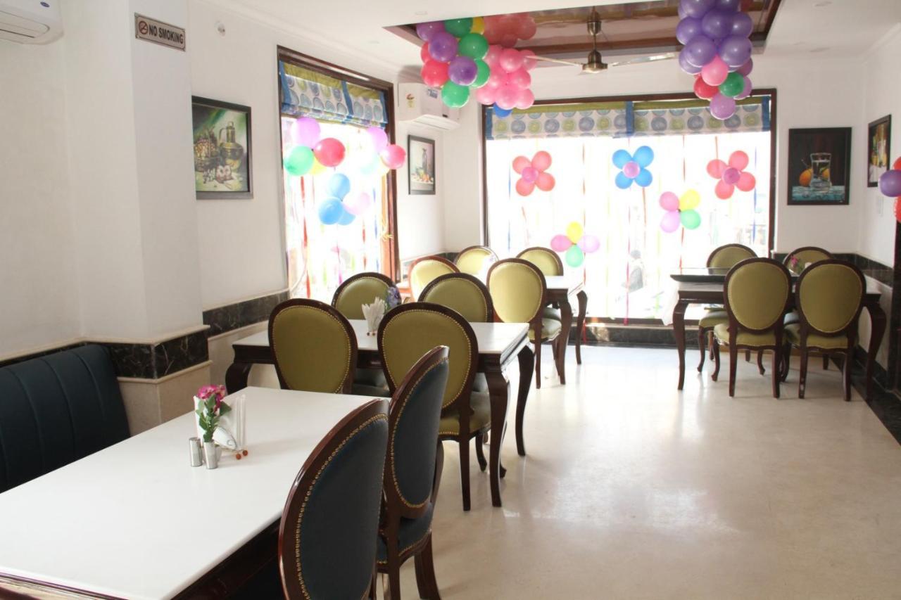Hotel Dev Residency Vrindavan Luaran gambar
