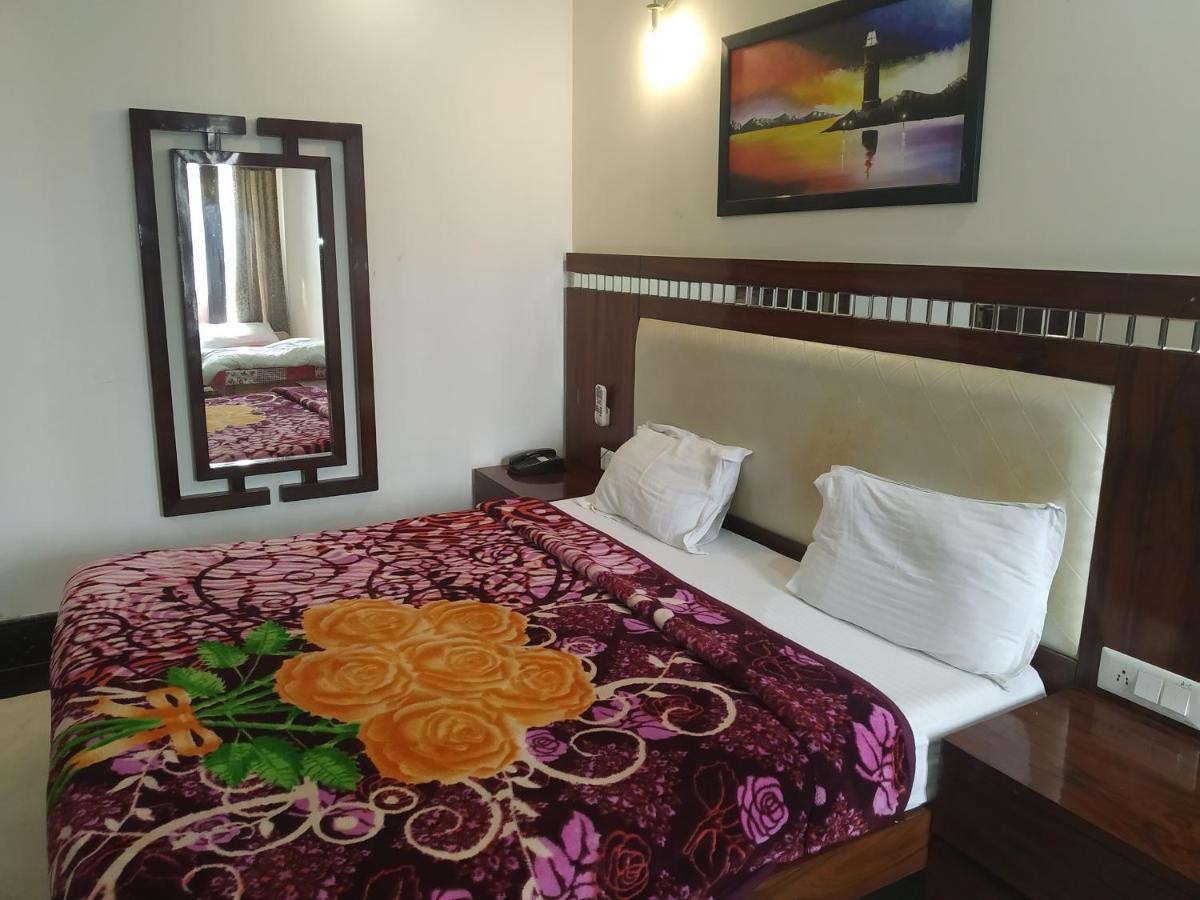 Hotel Dev Residency Vrindavan Luaran gambar