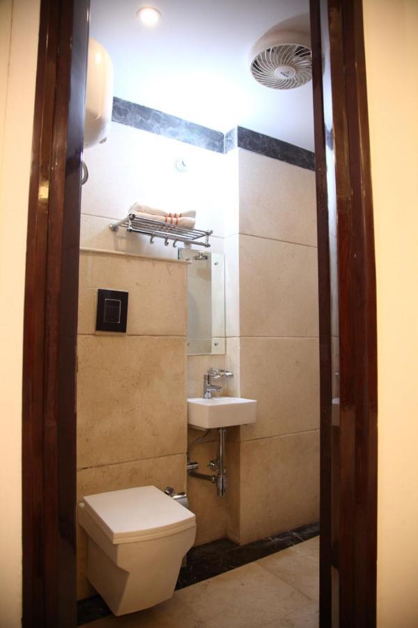 Hotel Dev Residency Vrindavan Luaran gambar